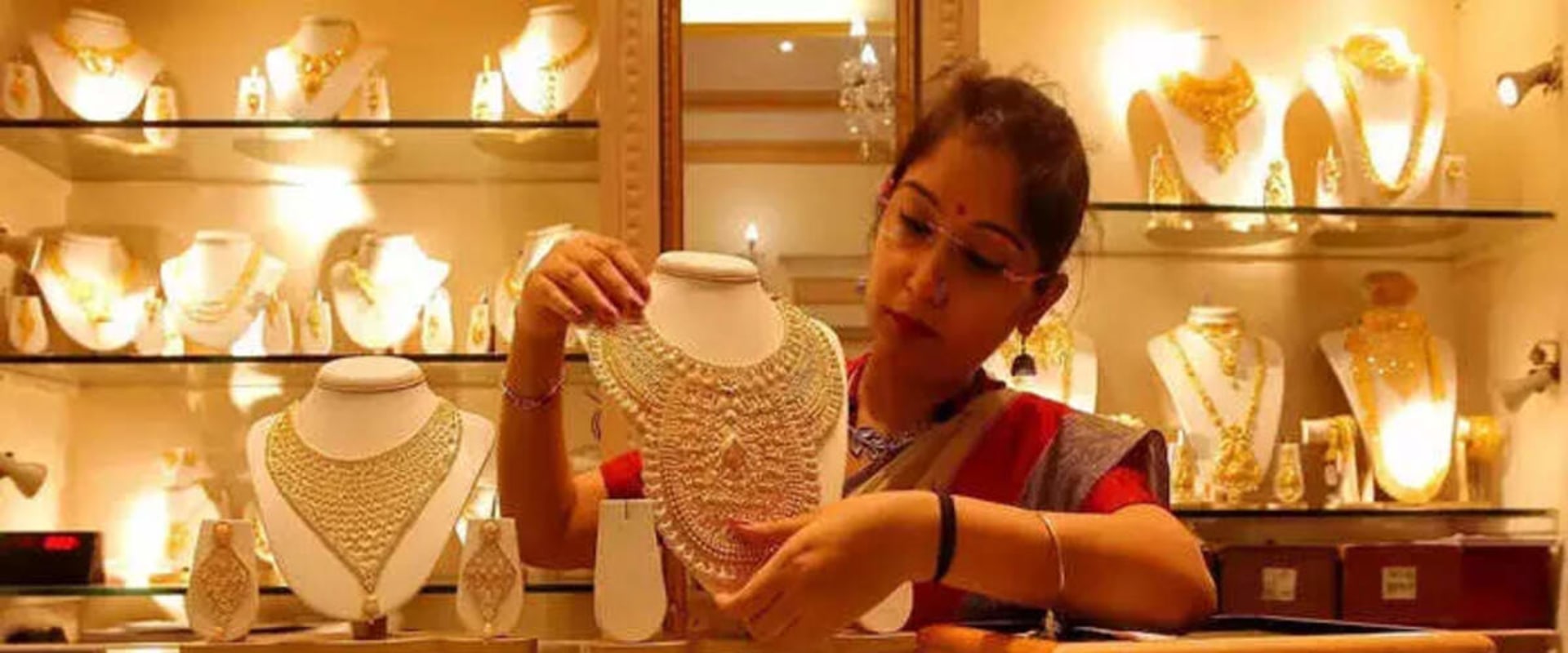 The Economic Benefits of Jewelry Recycling