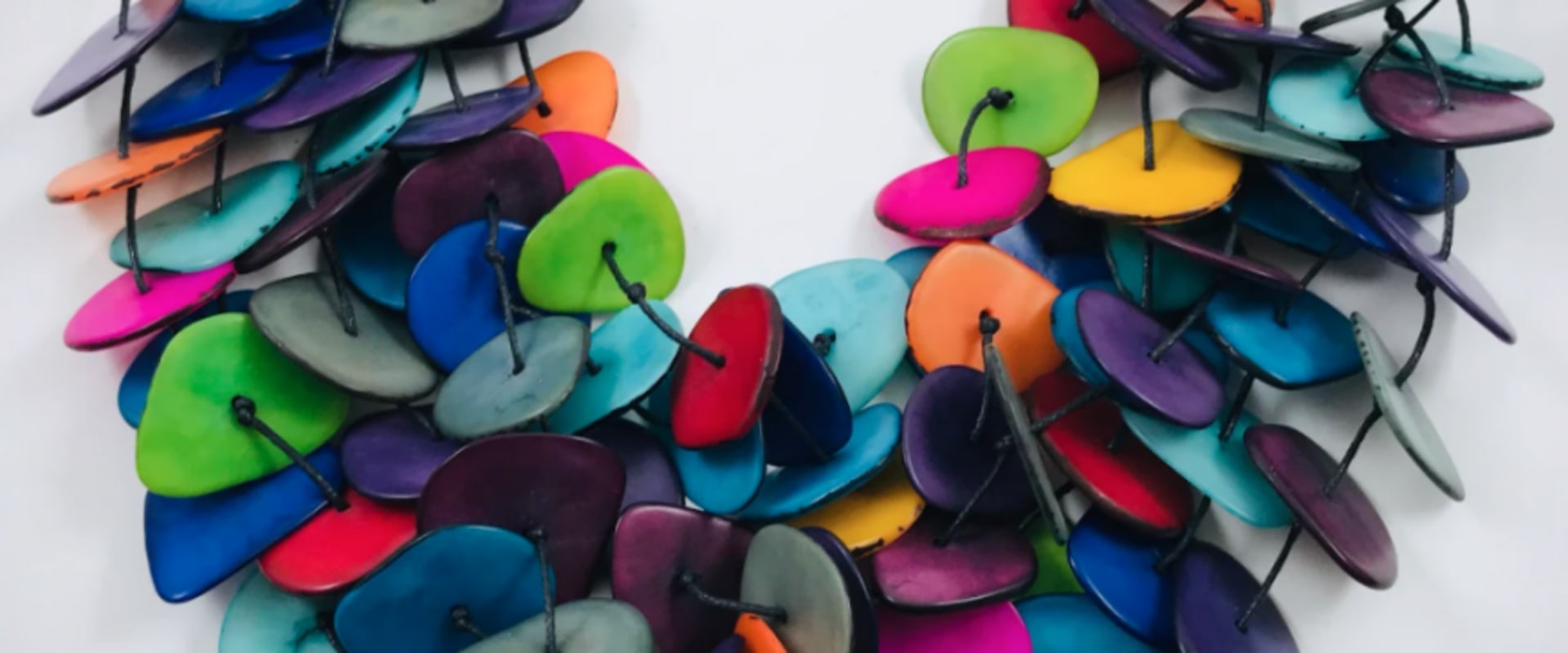The Art of Jewelry Recycling: Sustainable and Stylish